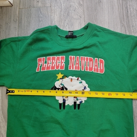 *LAST CHANCE* 2/$20 Forever 21 Fleeece Navidad Holiday Sweatshirt S - Picture 7 of 10